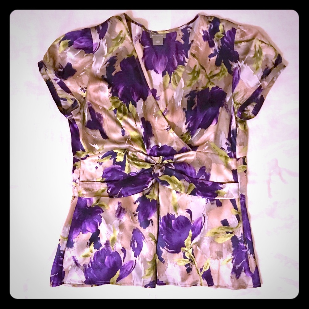 Ann Taylor - 100% Silk Blouse - Side Zip - Sz 8